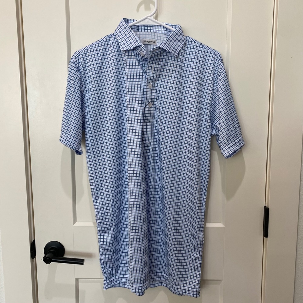 Collars & Co. Men's Short Sleeve Polo. Blue/White.  Medium. Firm‎ Dress Collar.